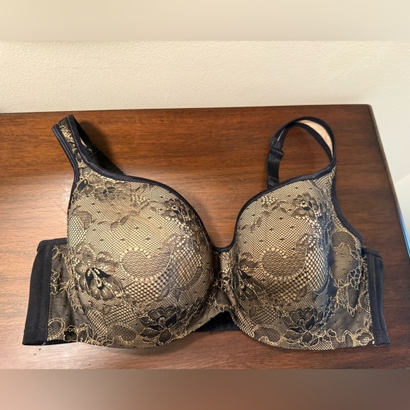 Cacique Black and Nude Lace Underwire Bra - Picture 1 of 3